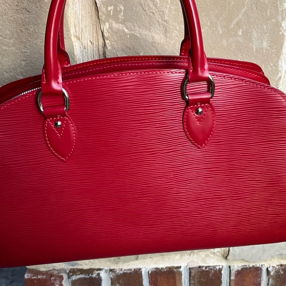 Louis Vuitton red epi leather pont neuf PM handbag preowned condition - Picture 8 of 17